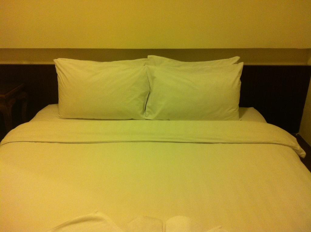 Smile Society Hostel Bangkok Bagian luar foto