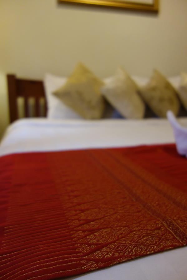 Smile Society Hostel Bangkok Bagian luar foto