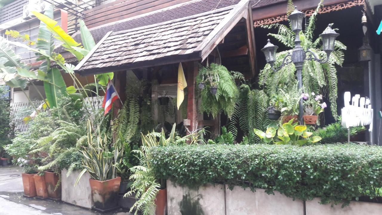 Smile Society Hostel Bangkok Bagian luar foto